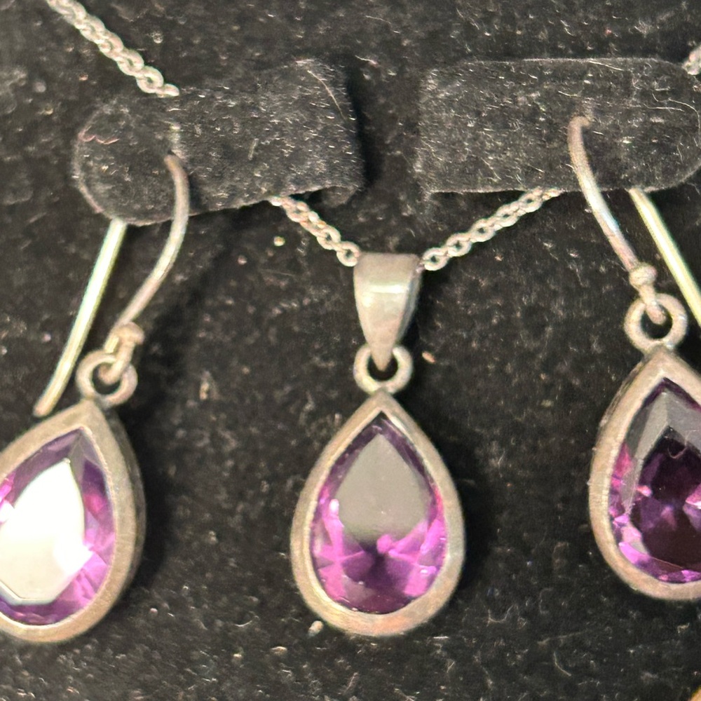 Coldwater Creek 16” necklace/purple pendant/earring set - Picture 2 of 6